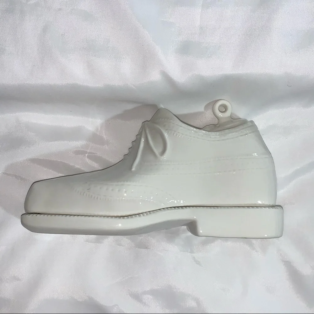JONATHAN ADLER lace up oxford shoe BUTTER DISH ceramic